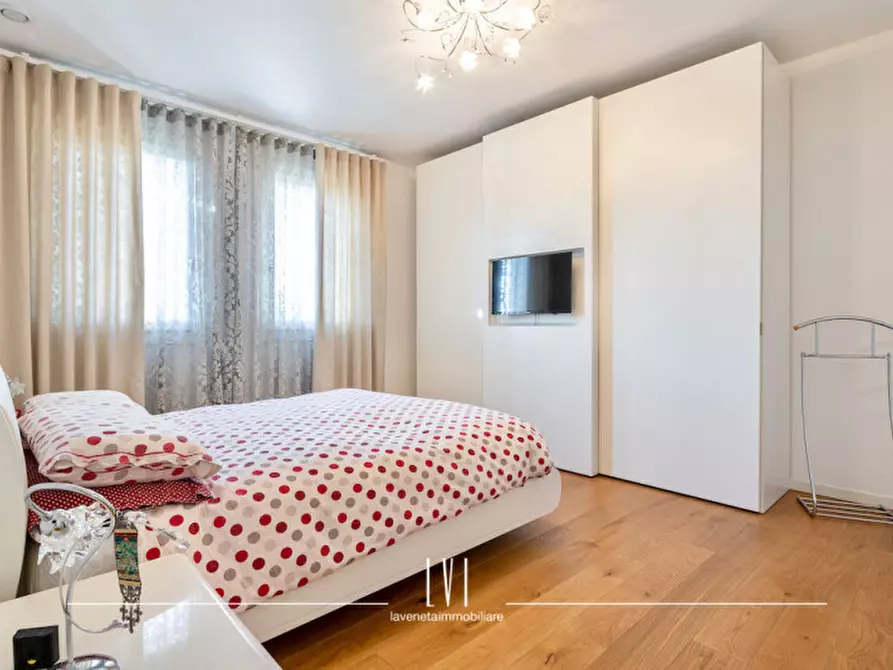 Immagine 37 di Villa in vendita  in via Bosco 2 a Noventa Di Piave