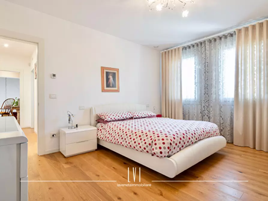 Immagine 39 di Villa in vendita  in via Bosco 2 a Noventa Di Piave