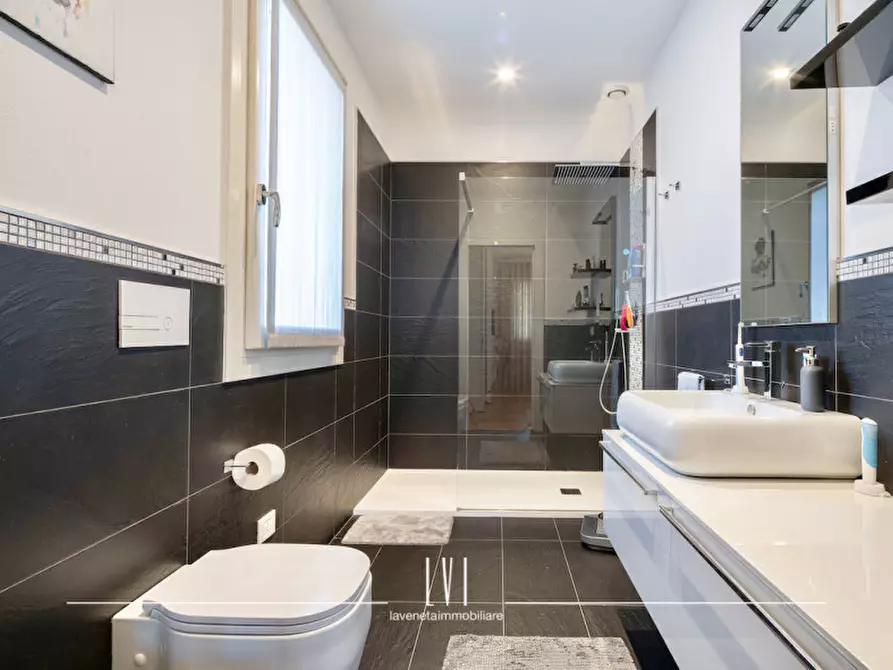 Immagine 40 di Villa in vendita  in via Bosco 2 a Noventa Di Piave