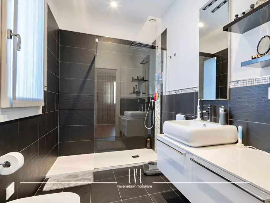 Immagine 41 di Villa in vendita  in via Bosco 2 a Noventa Di Piave