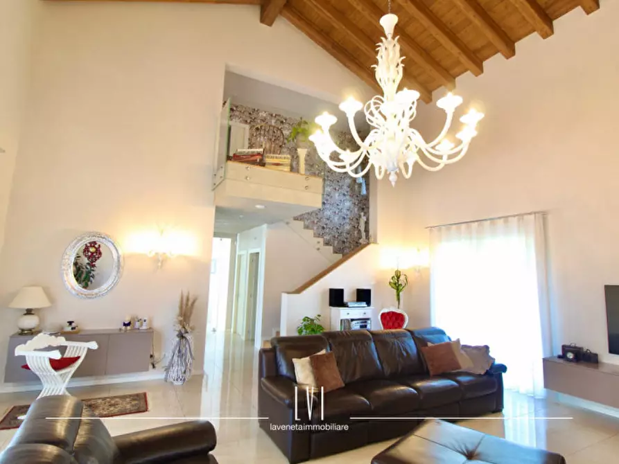 Immagine 43 di Villa in vendita  in via Bosco 2 a Noventa Di Piave