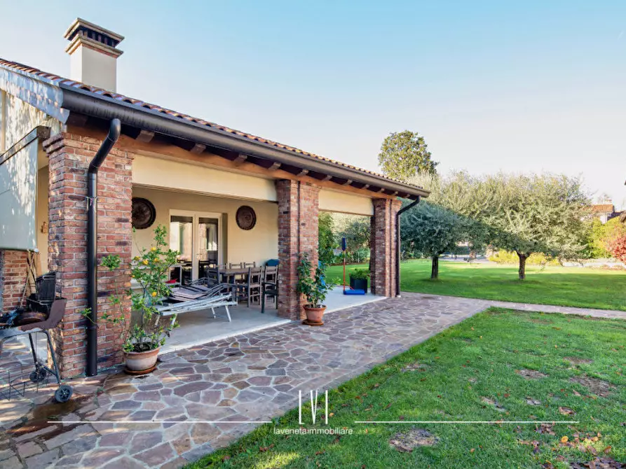 Immagine 47 di Villa in vendita  in via Bosco 2 a Noventa Di Piave