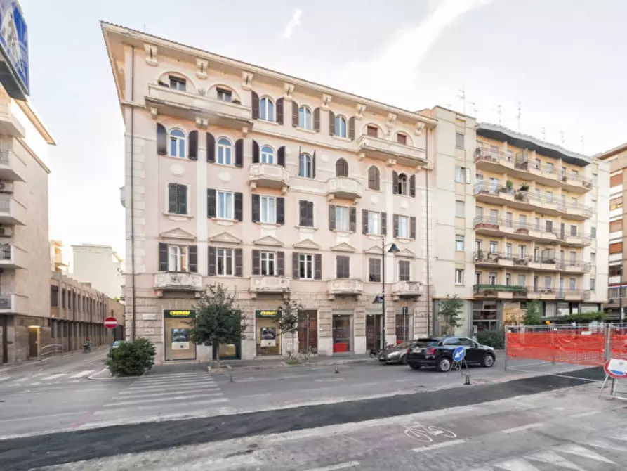 Immagine 2 di Appartamento in vendita  in CORSO VITTORIO EMANUELE II a Pescara