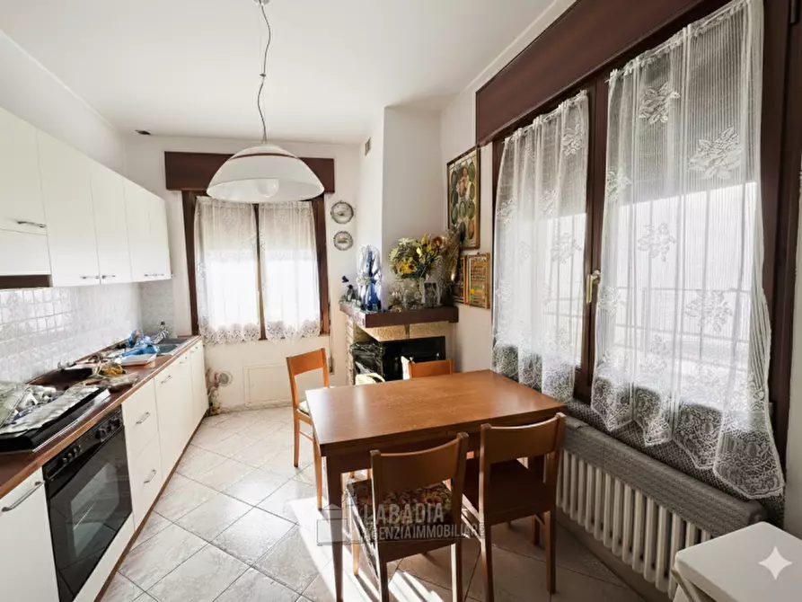 Immagine 8 di Appartamento in affitto  in Via Gustavo Resemini 125 - 89 a Trecenta