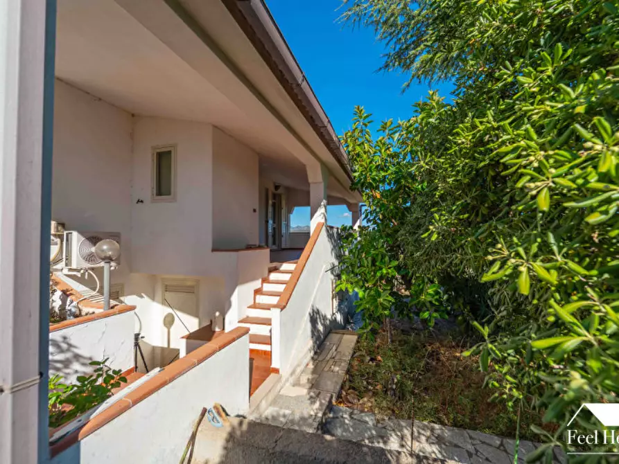 Immagine 22 di Villa in vendita  a Olbia