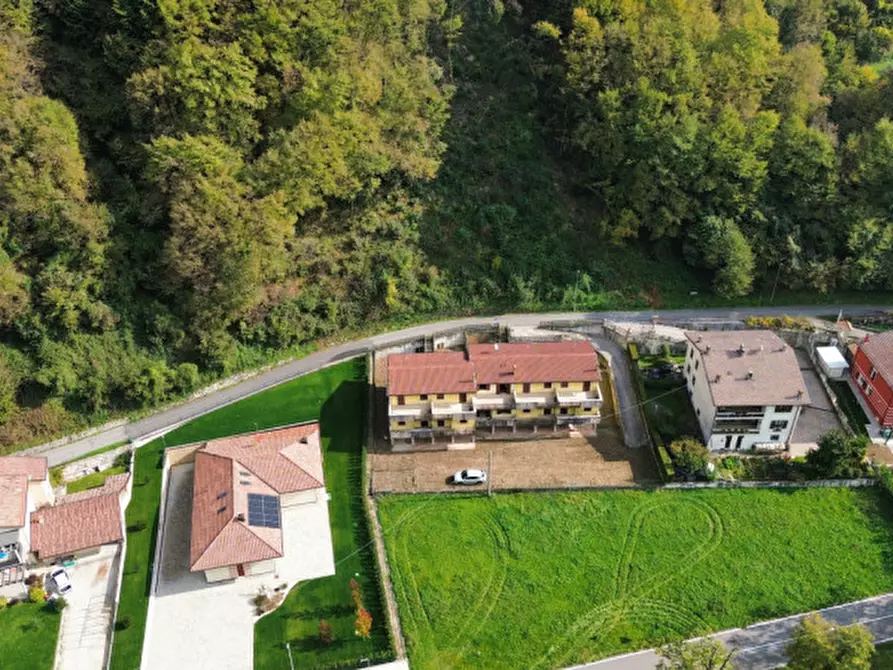 Immagine 2 di Villetta a schiera in vendita  in Via Don Giuseppe Padovani a Selva Di Progno