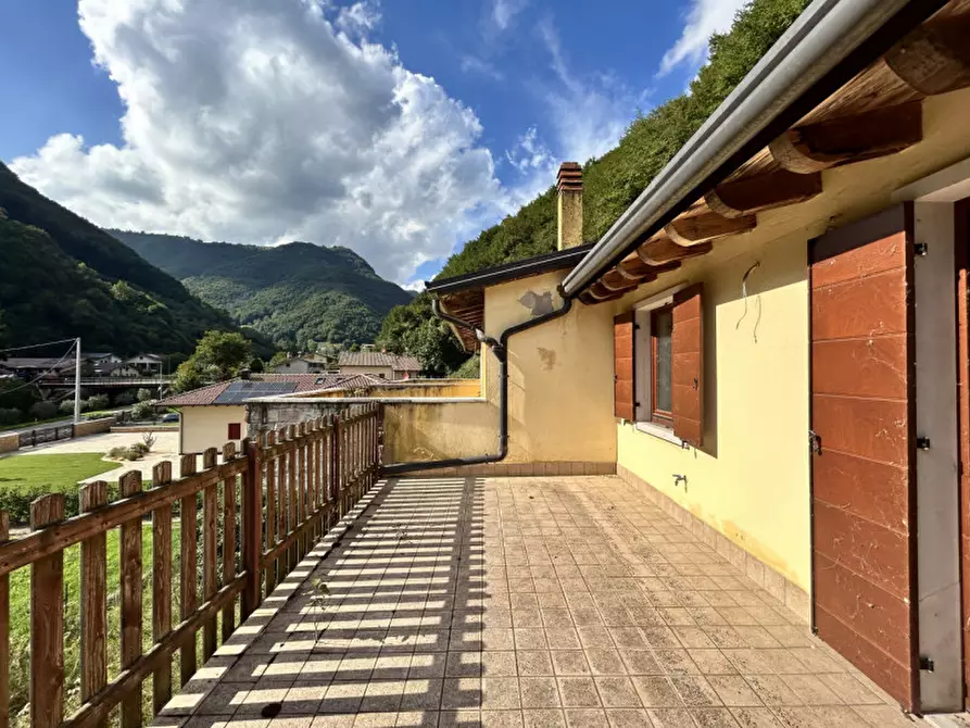 Immagine 21 di Villetta a schiera in vendita  in Via Don Giuseppe Padovani a Selva Di Progno