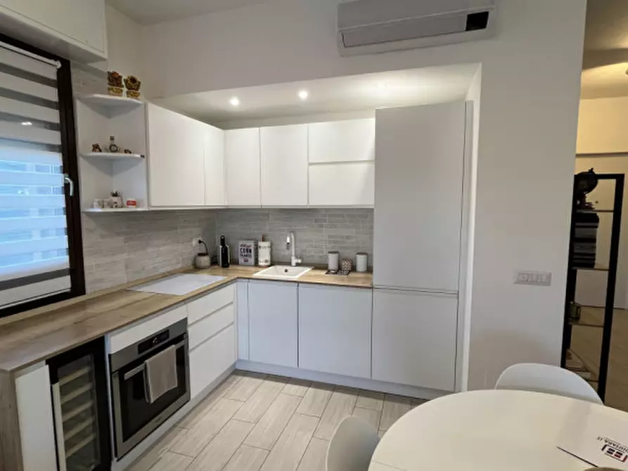 Immagine 7 di Appartamento in vendita  in Via Matteotti a Assago