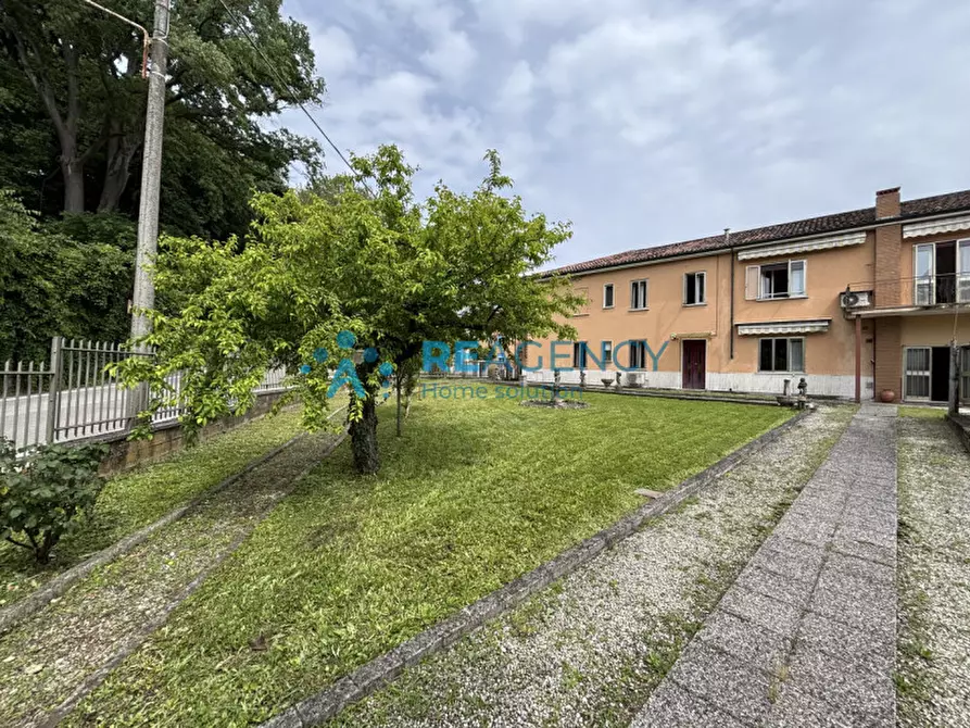 Immagine 4 di Casa indipendente in vendita  in Strada Biron di Sotto a Vicenza