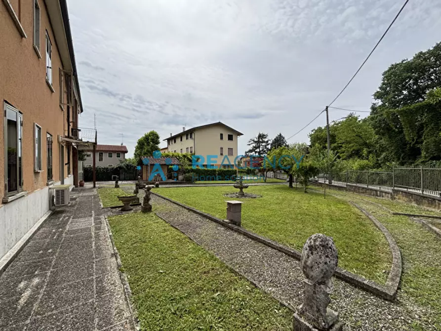 Immagine 5 di Casa indipendente in vendita  in Strada Biron di Sotto a Vicenza