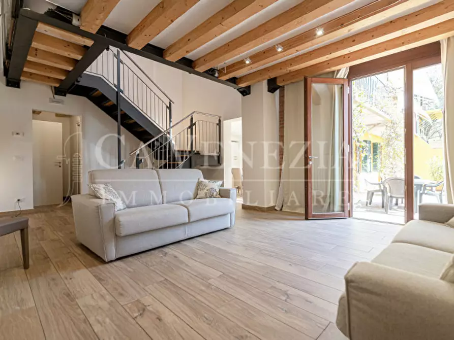 Immagine 2 di Appartamento in vendita  a Venezia