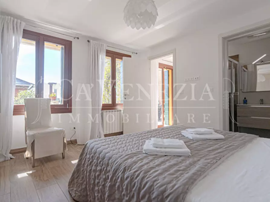 Immagine 14 di Appartamento in vendita  a Venezia