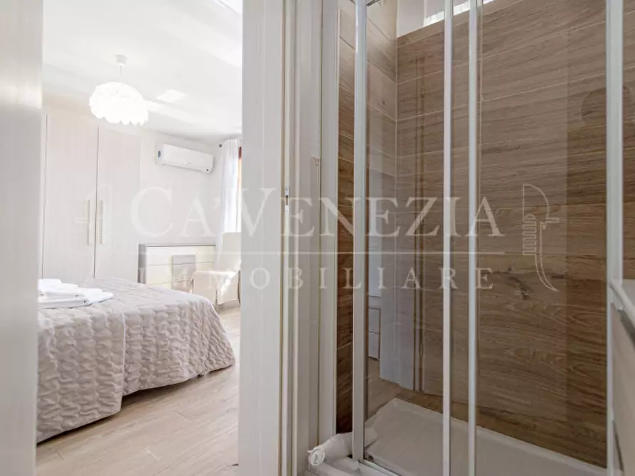 Immagine 16 di Appartamento in vendita  a Venezia