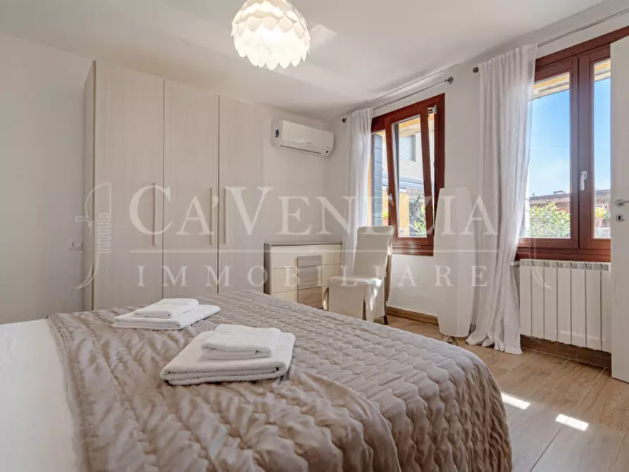 Immagine 17 di Appartamento in vendita  a Venezia