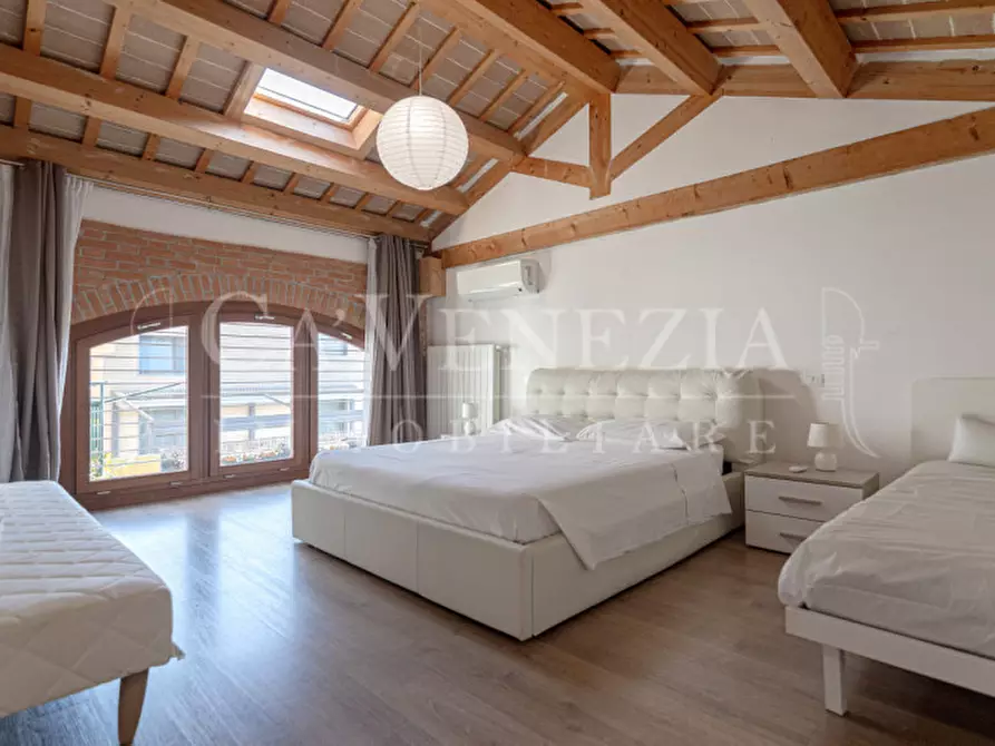 Immagine 21 di Appartamento in vendita  a Venezia