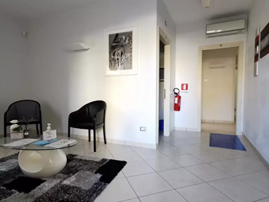 Immagine 4 di Negozio in vendita  in Piazza della Vittoria a Cordenons