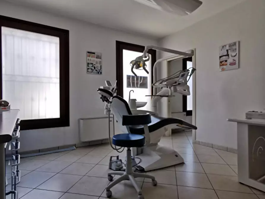 Immagine 8 di Negozio in vendita  in Piazza della Vittoria a Cordenons