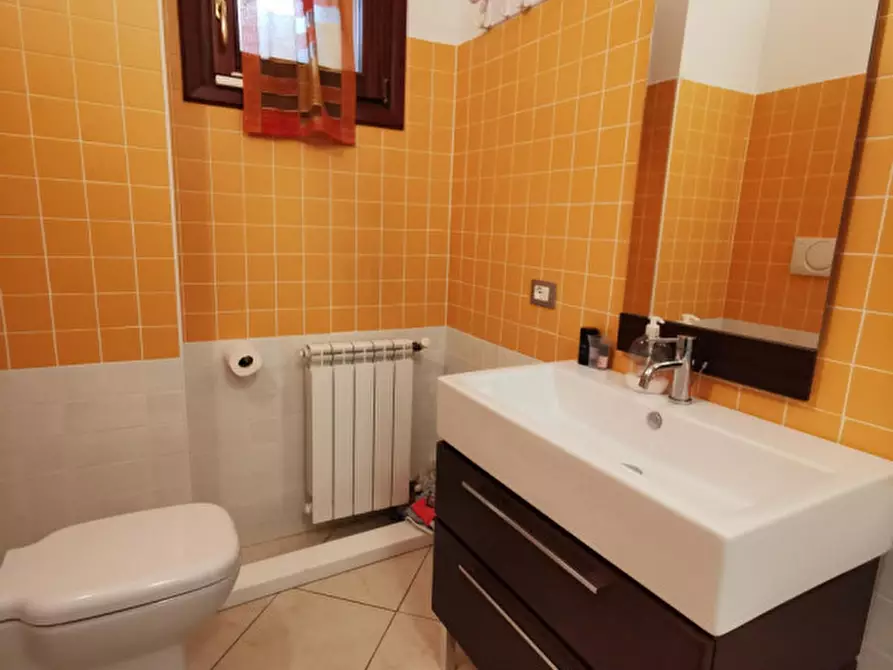 Immagine 10 di Negozio in vendita  in Piazza della Vittoria a Cordenons