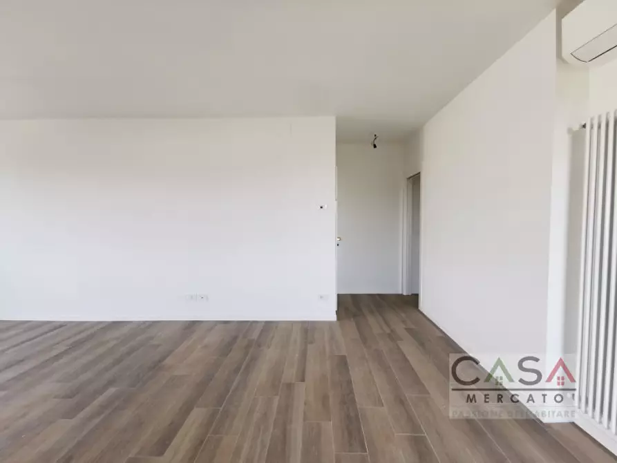 Immagine 2 di Appartamento in vendita  in Via Sclavons a Cordenons
