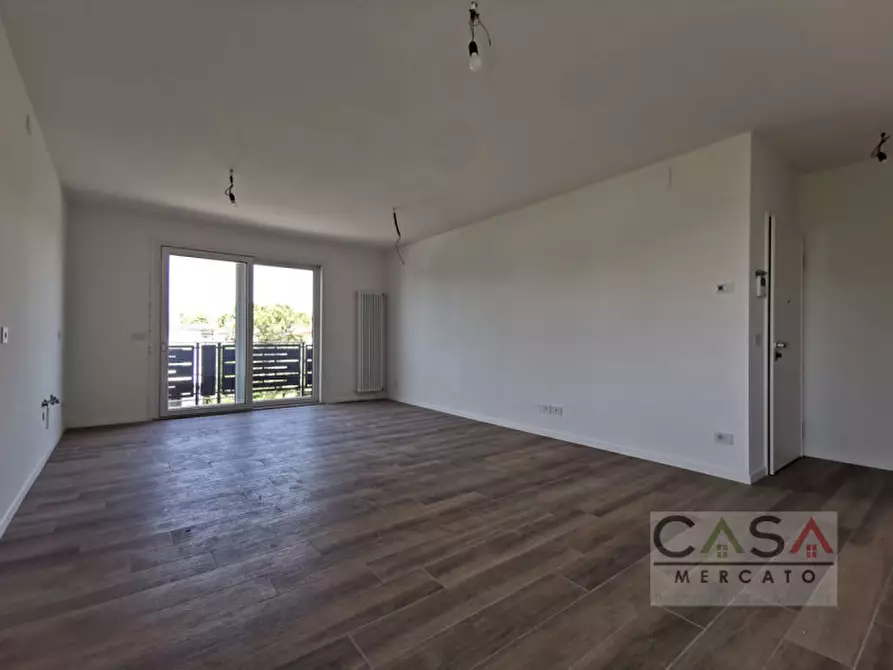 Immagine 3 di Appartamento in vendita  in Via Sclavons a Cordenons