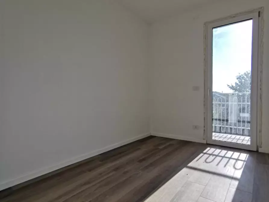 Immagine 8 di Appartamento in vendita  in Via Sclavons a Cordenons