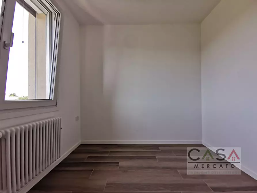 Immagine 14 di Appartamento in vendita  in Via Sclavons a Cordenons
