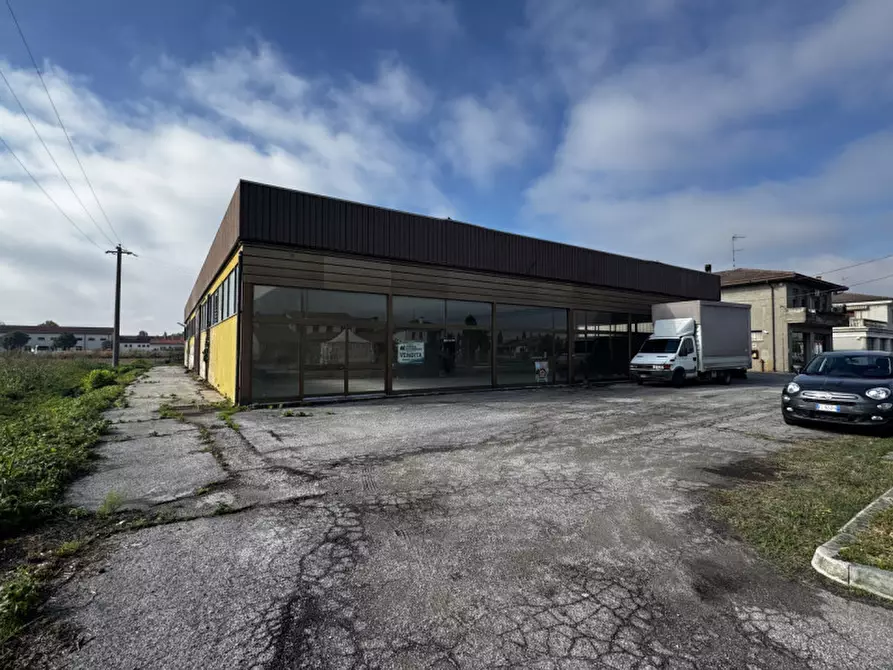 Immagine 3 di Capannone industriale in vendita  in via settepertiche 2 a Masi