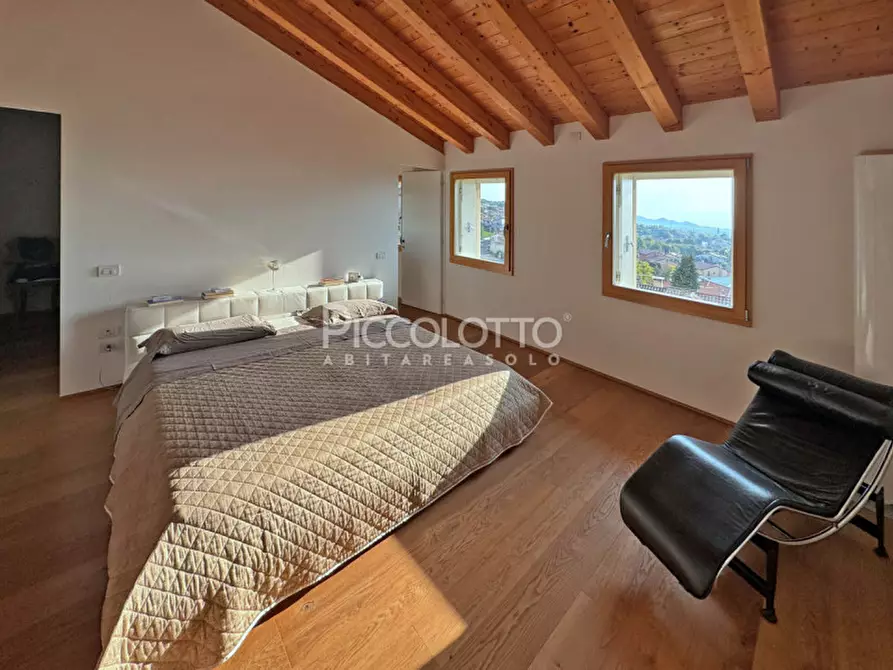 Immagine 17 di Villa in vendita  in via Italo Girardi a Borso Del Grappa