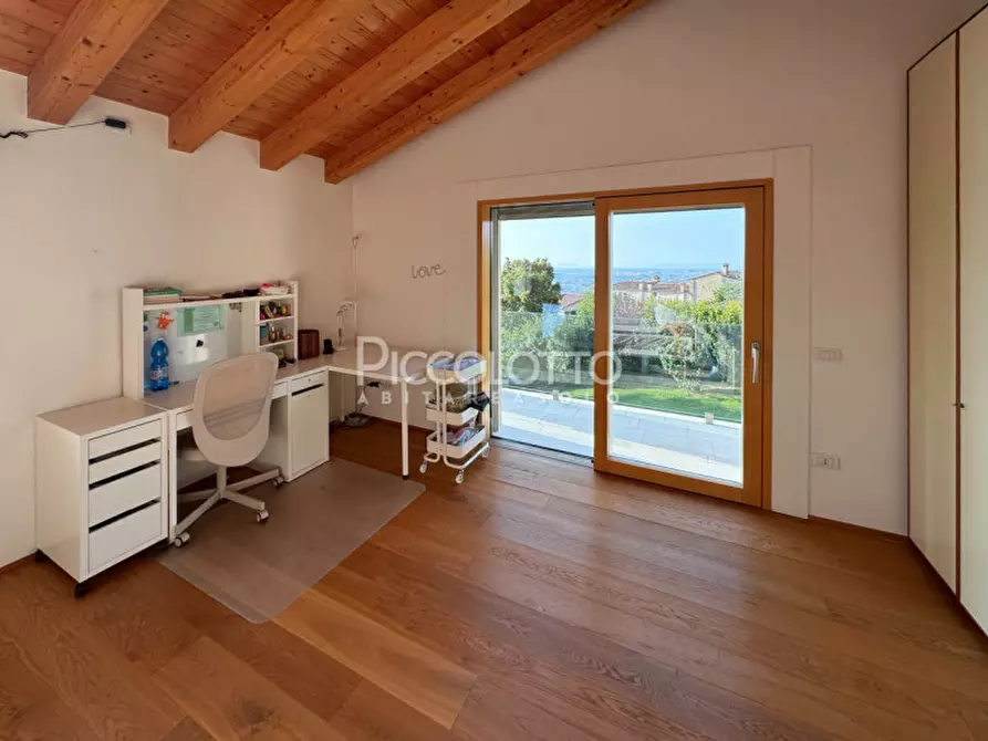 Immagine 22 di Villa in vendita  in via Italo Girardi a Borso Del Grappa