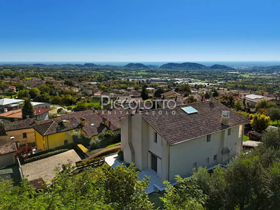 Immagine 27 di Villa in vendita  in via Italo Girardi a Borso Del Grappa