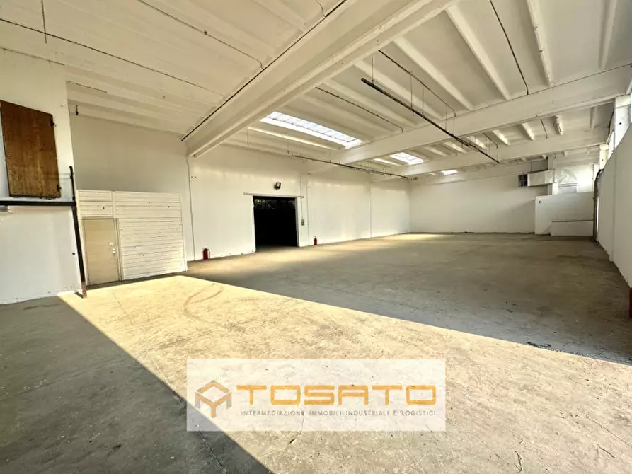 Immagine 8 di Capannone industriale in affitto  a Isola Rizza