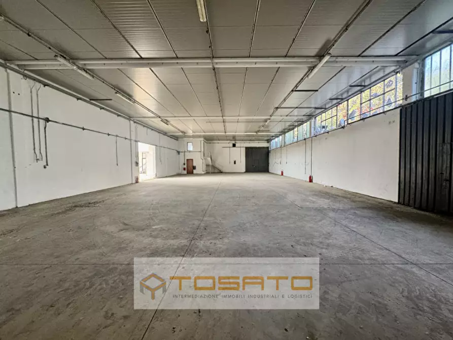 Immagine 11 di Capannone industriale in affitto  a Isola Rizza