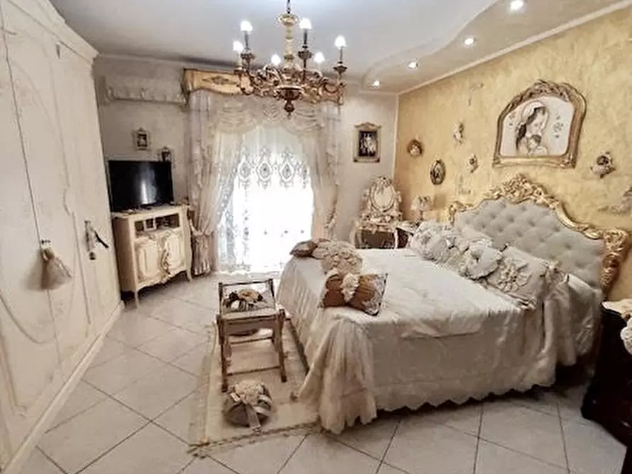 Immagine 5 di Appartamento in vendita  in VIA ROCCAZZO a Palermo