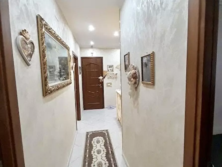 Immagine 10 di Appartamento in vendita  in VIA ROCCAZZO a Palermo