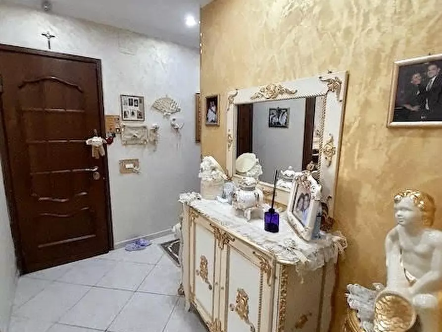 Immagine 12 di Appartamento in vendita  in VIA ROCCAZZO a Palermo