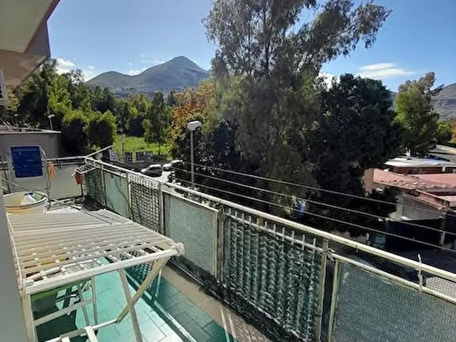 Immagine 13 di Appartamento in vendita  in VIA ROCCAZZO a Palermo