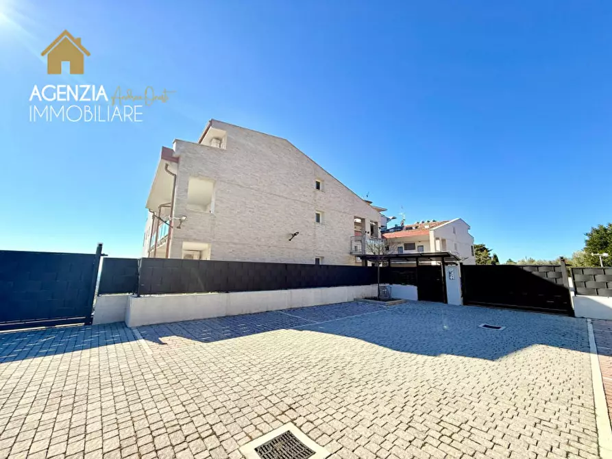 Immagine 1 di Appartamento in vendita  in Via Monte Moricone 11 a Velletri