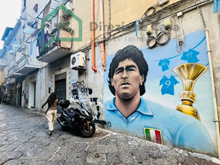 Immagine 4 di Negozio in affitto  in Via Titina de Filippo a Napoli