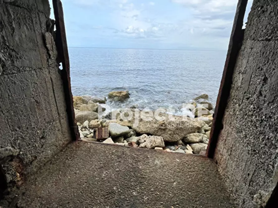 Immagine 1 di Casa indipendente in vendita  a Scilla