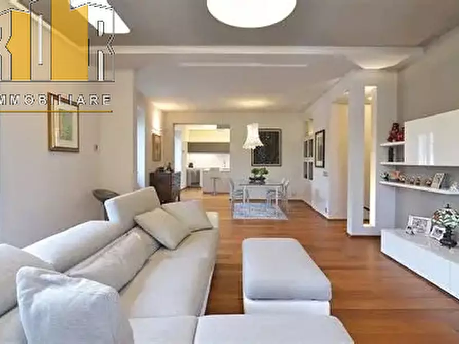 Immagine 2 di Casa trifamiliare in vendita  in Via Ponte San Nicolò a Ponte San Nicolò