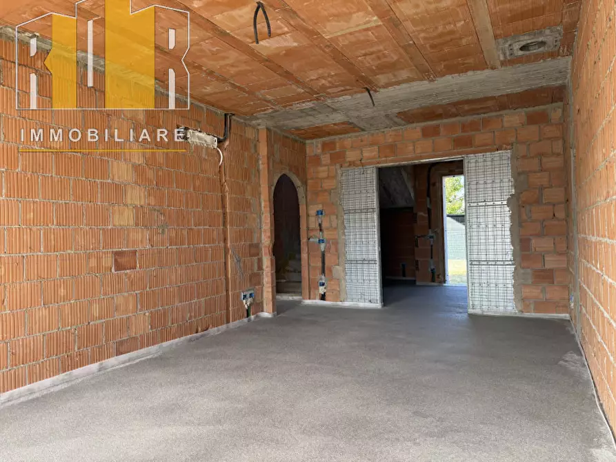 Immagine 3 di Casa trifamiliare in vendita  in Via Ponte San Nicolò a Ponte San Nicolò