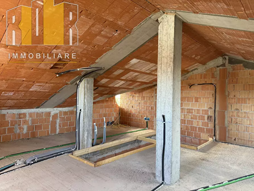 Immagine 7 di Casa trifamiliare in vendita  in Via Ponte San Nicolò a Ponte San Nicolò