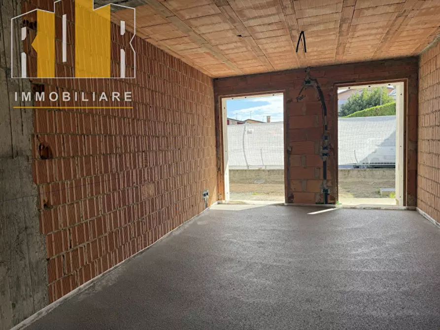 Immagine 8 di Casa trifamiliare in vendita  in Via Ponte San Nicolò a Ponte San Nicolò