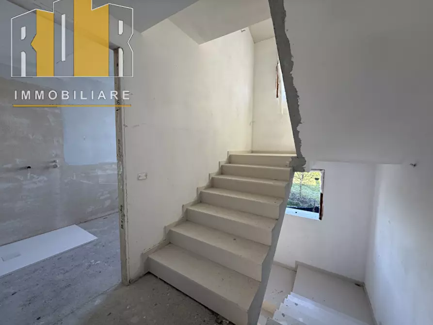 Immagine 9 di Casa trifamiliare in vendita  in Via Ponte San Nicolò a Ponte San Nicolò
