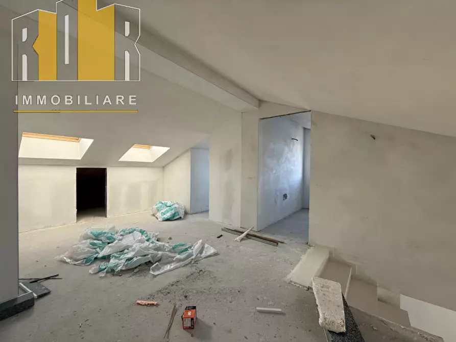 Immagine 13 di Casa trifamiliare in vendita  in Via Ponte San Nicolò a Ponte San Nicolò