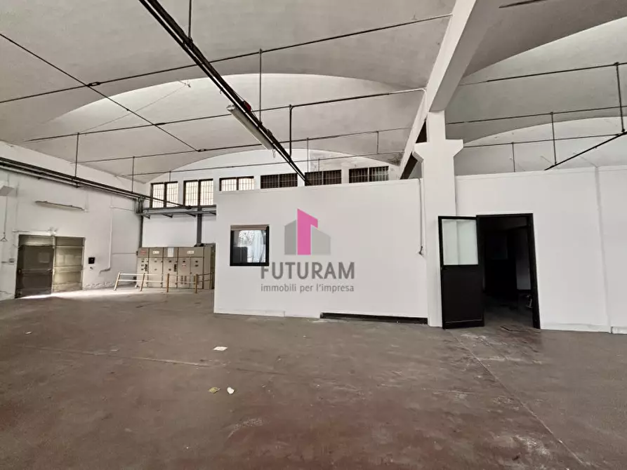 Immagine 9 di Capannone industriale in affitto  in via volta a Limena