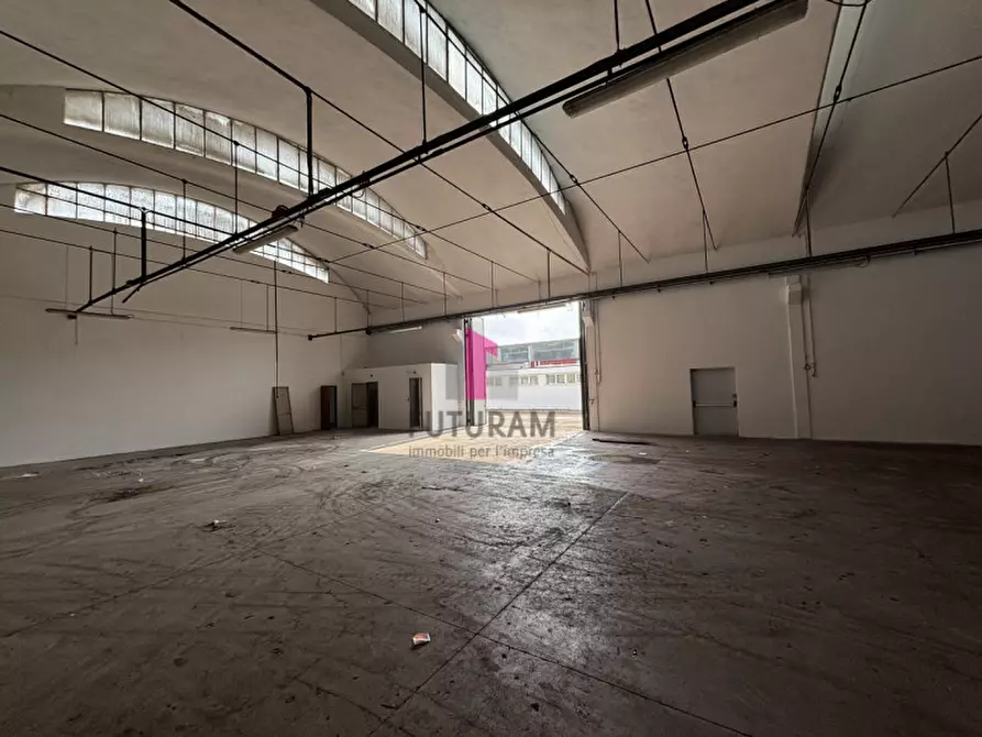 Immagine 14 di Capannone industriale in affitto  in via volta a Limena