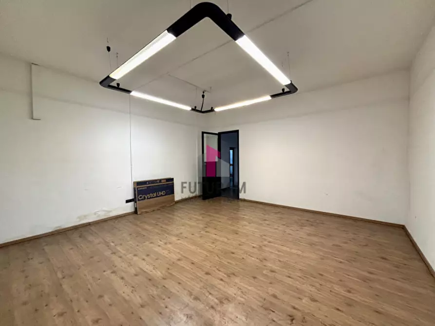 Immagine 18 di Capannone industriale in affitto  in via volta a Limena