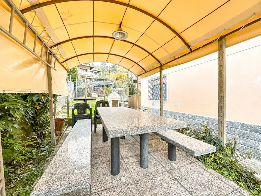 Immagine 9 di Appartamento in vendita  in Via Quarantadue Martiri, 110 a Verbania