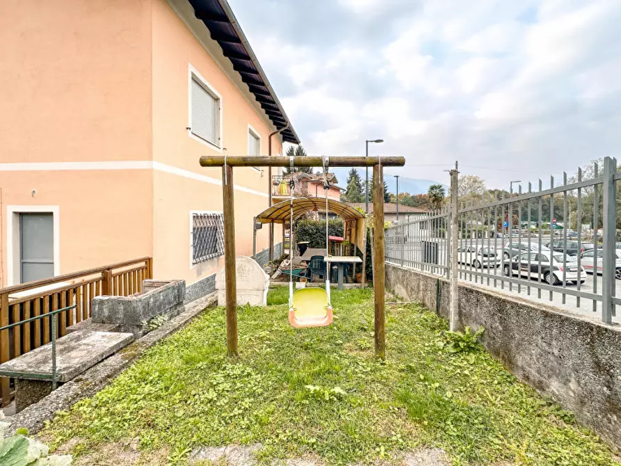 Immagine 11 di Appartamento in vendita  in Via Quarantadue Martiri, 110 a Verbania